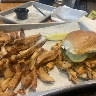 Pulled Chicken Sandwich