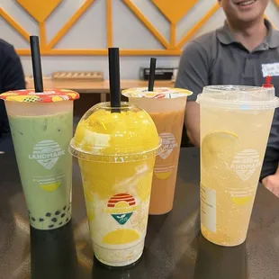 Recommend their mango sticky rice slushy!