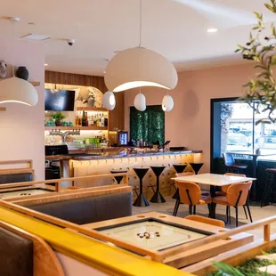 sushi and sashimi, interior