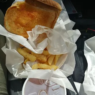 Grilled cheese, fries &amp; sweet tea