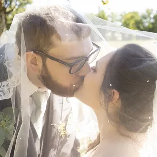 We love summer weddings at Lane57!