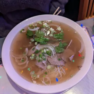 Pho Tai, Nam