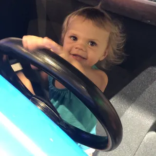 Dani E.