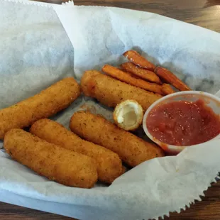 My daughter and I enjoyed the crunchy mozzarella sticks.  In the back of the basket were the transcendent sweet potato fries.