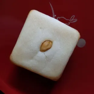 Top view of the Peanutbutter Mochi