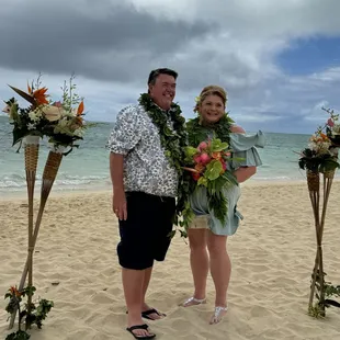 Bouquet was EXACTLY what I wanted, flowers on torches so pretty.