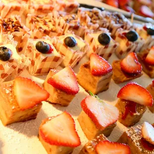 More Hors d'oeuvres.