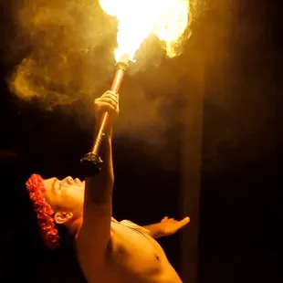 It wouldn't be a true Hawaii Wedding without Fireblowing!
