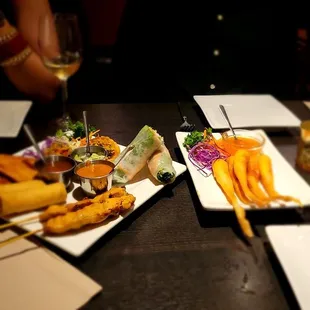 Lanna &apos;s Platter and  Mango Shrimp Roll