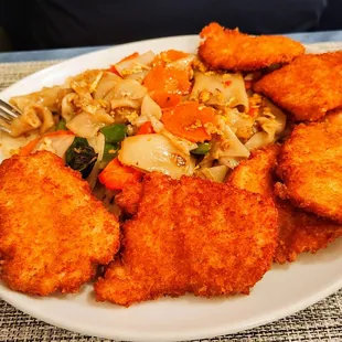 Crispy Chicken Drunken Noodles