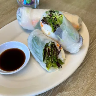 Herbal roll ( loaded with basil leaves and spring mix)