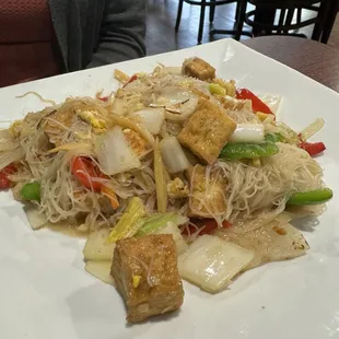 Pad Sen Mee with tofu