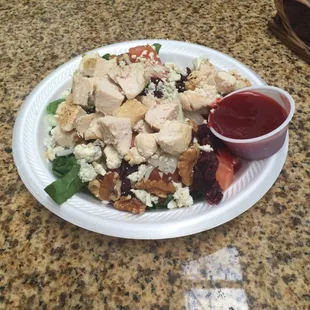 Grilled chicken and walnut salad