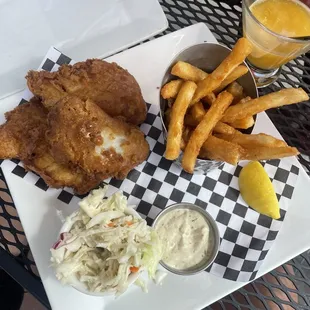 Lansdowne Arms Fish &amp; Chips Lunch