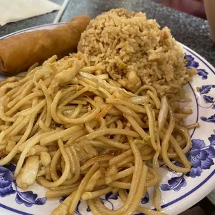 Chicken lo mein