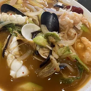 Seafood noodle soup