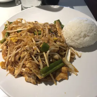 L- Pad Thai Lunch Special