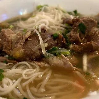 P4. Eye Round Steak, Flank Fatty Brisket Pho