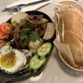 Bo Ne (Vietnamese Steak & Eggs)