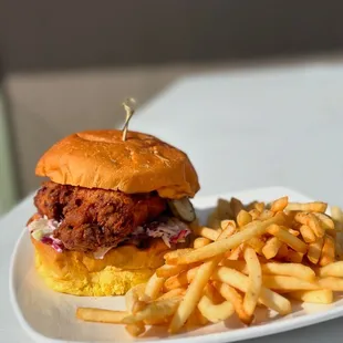 Fried chicken sandwich