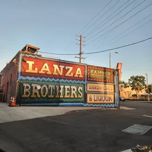 outside, pizza