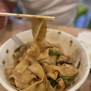 Hot oil noodles