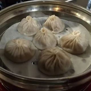 38. Steamed Soup Dumplings (6) 38.