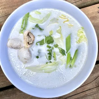 Tom Kha