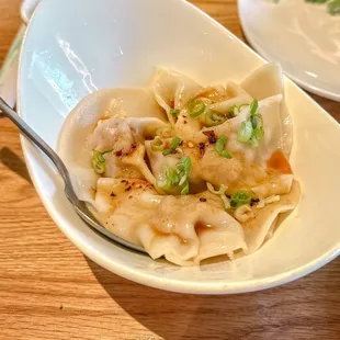 Dumpling W/ Szechuan Chili Sauce