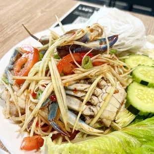 Papaya salad with raw crab