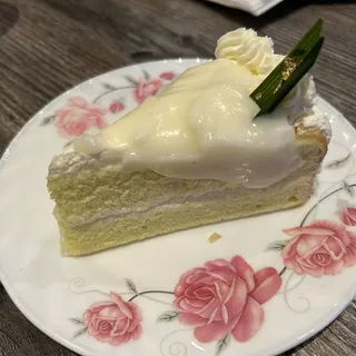 Coconut Pandan Sponge Cake