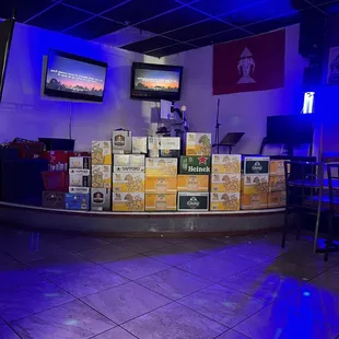 In the back room they have a small stage. They played good music while dining.