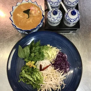 Khao Poon Crab Curry