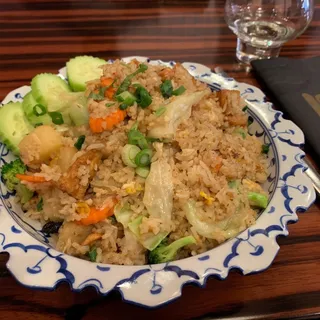 Vegetarian Pineapple Fried Rice