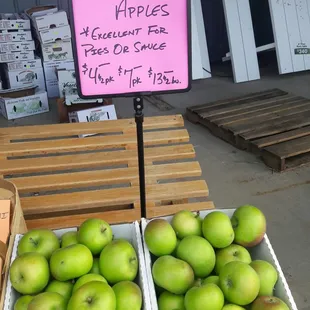 Outdoor fruit and vegetable market.
