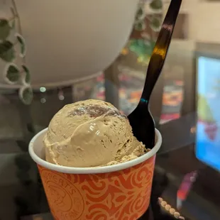 A deliciously rich scoop of Kauai Pie ice cream. My favorite Lappert&apos;s flavor.