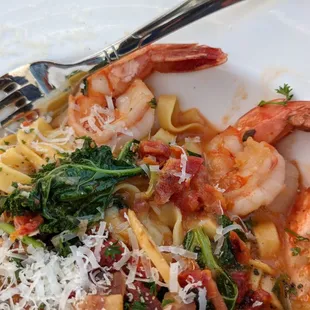 Fettuccine with shrimp