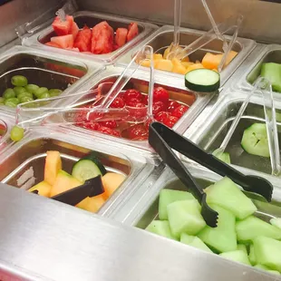 Love the fresh fruit bar at the beach :))