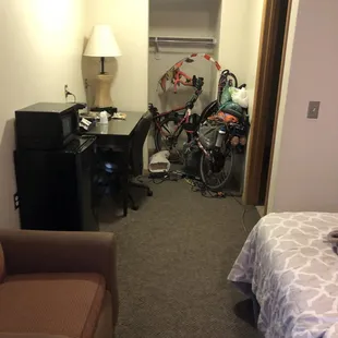 Interior: assigned room in Largo Motel