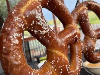 Wrigley's Chicago Bar & Grill