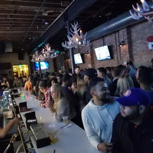 Christmas season 18&apos;