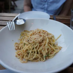 Hickory-smoked spaghetti aglio e olio