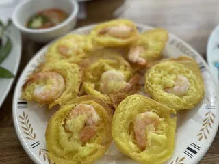Tuyet Mai