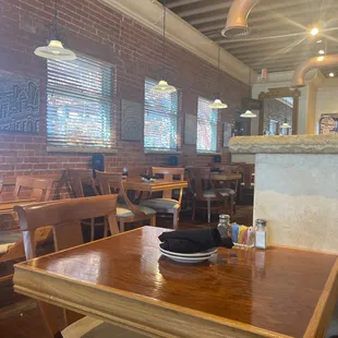 sushi and sashimi, interior