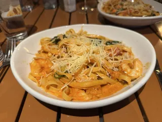 Z'Abbracci - Pizza, Pasta & Tap House