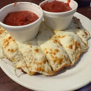 Cheesy Sticks w/Marinara