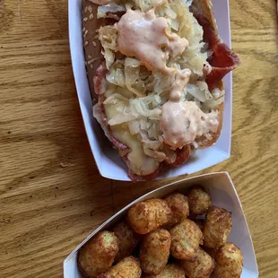 Rueben Dog. Tots.