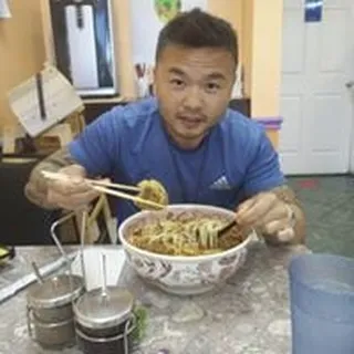 Khoa D.