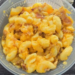 Bacon mac and cheese