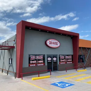Las Alitas Sports & Wings
